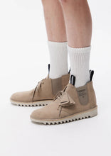 画像をギャラリービューアに読み込む, NH X CLARKS . DESERT BOOT
