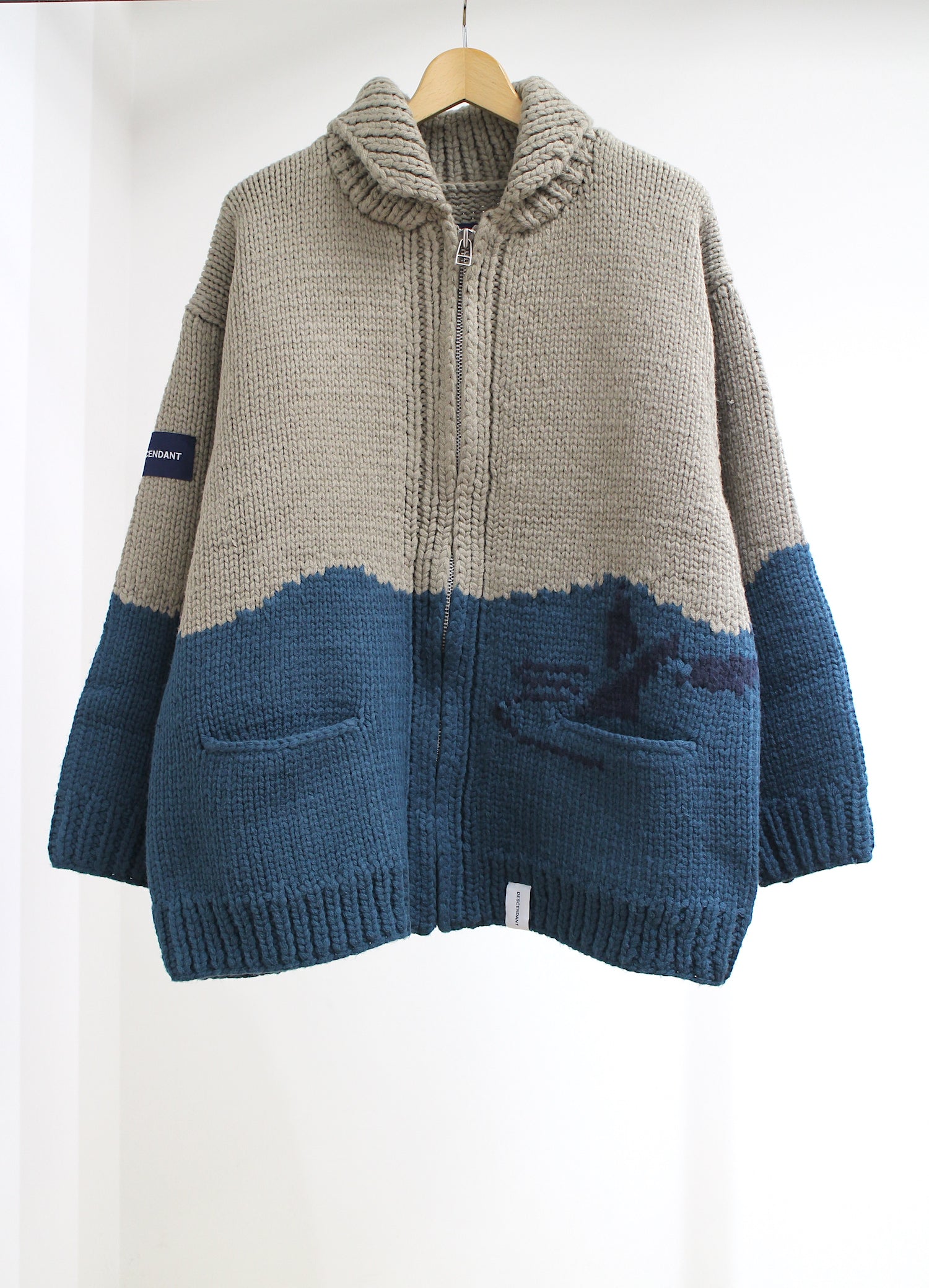 取寄商品 DESCENDANT SPYHOP COWICHAN SWEATER - トップス